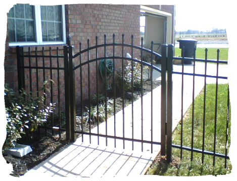 Spear Top Aluminum Fence With Arch Gate